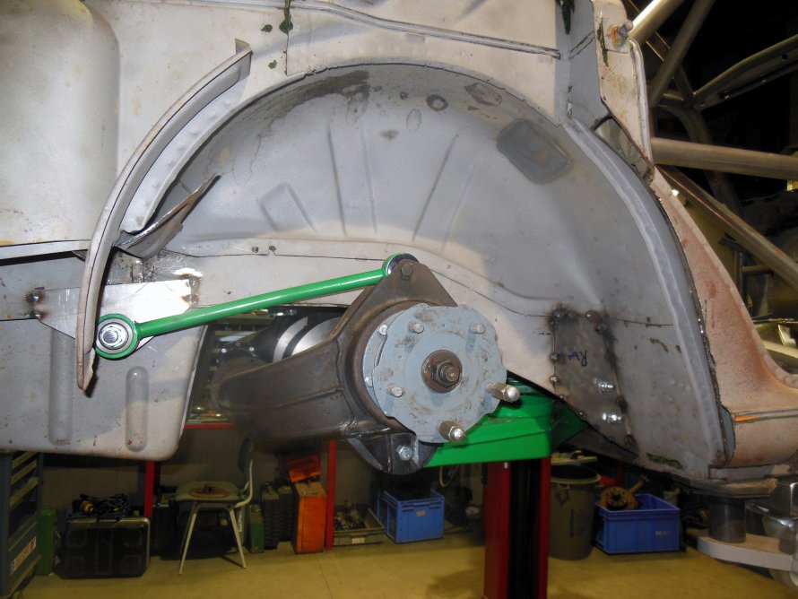 12-11-2014 "Achterwielophanging op z'n plek"