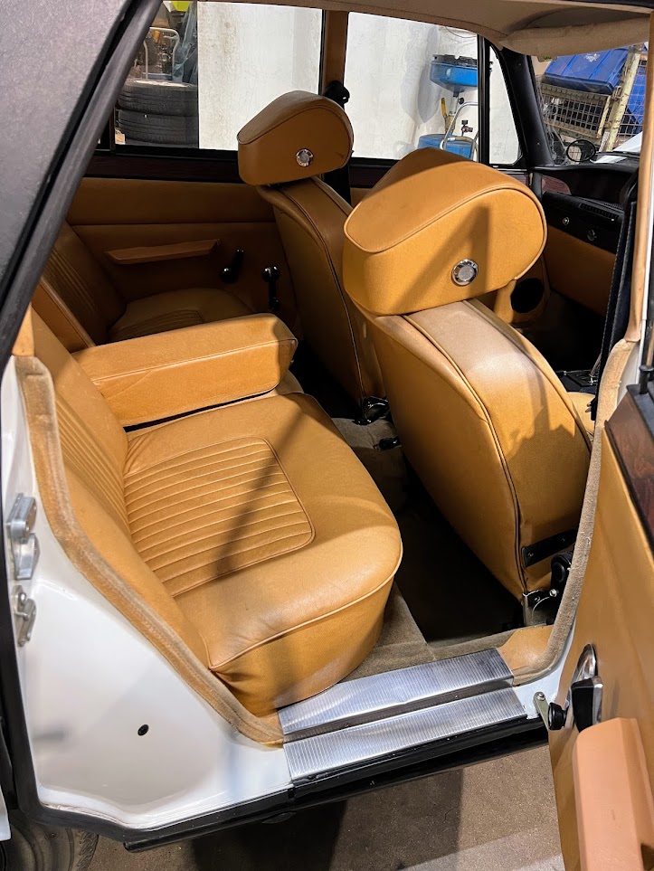 new arrival : P6 3500 RHD 1972; only 40.061 miles !!