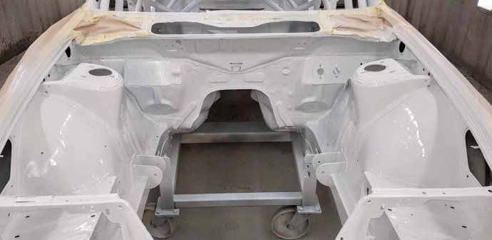 Rover SD1 COMPUTERVISION spuitwerk gereed !